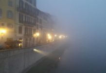 navigli romani con generatori di nebbia