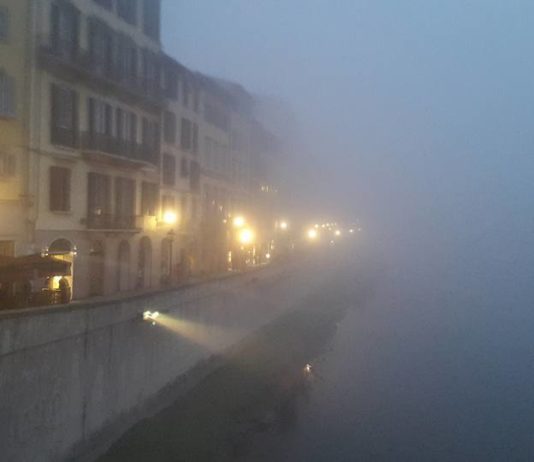 navigli romani con generatori di nebbia