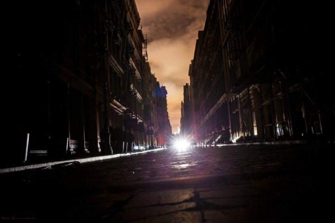 Milano in BLACKOUT perché continua a mancare la luce? Milano Città Stato